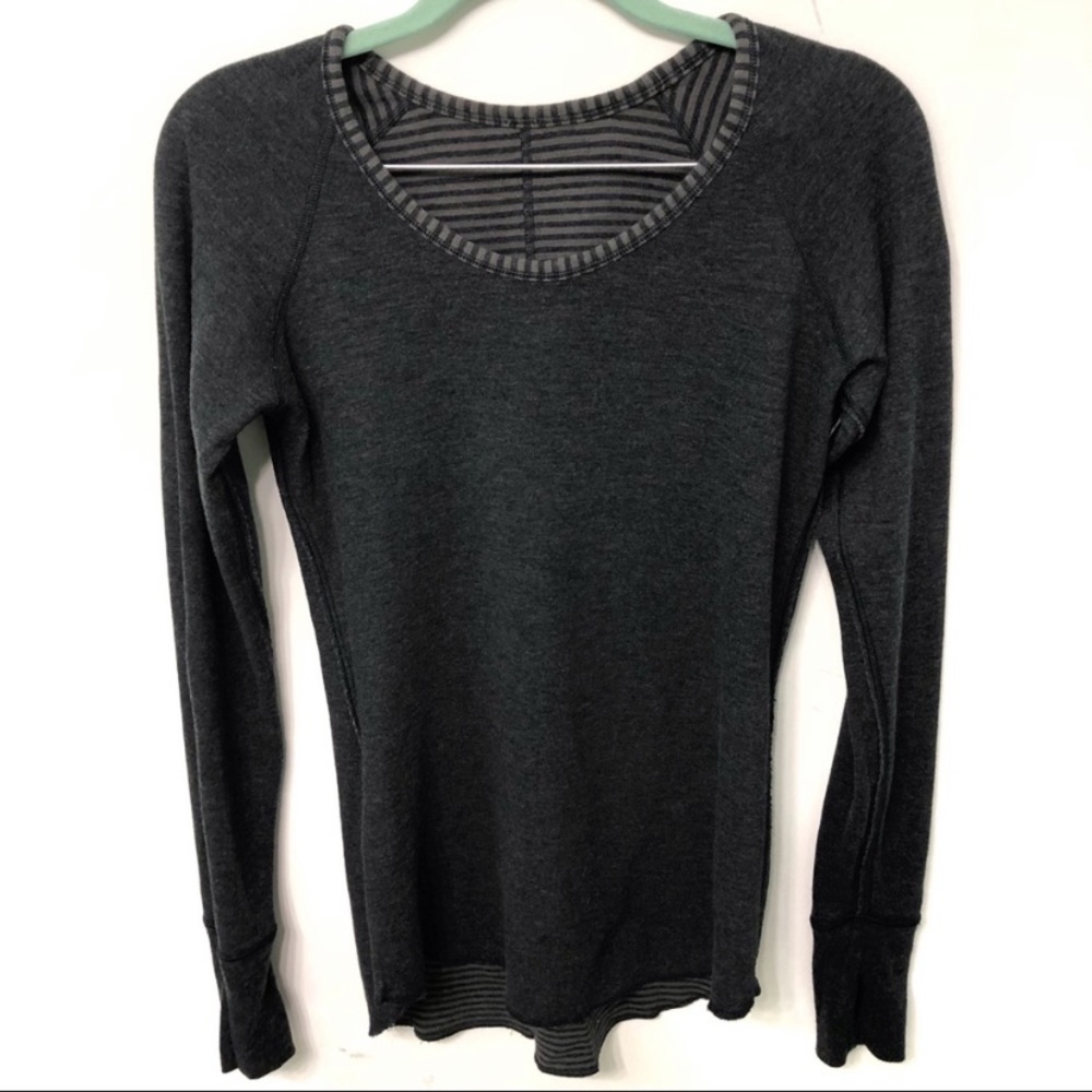 Lulu lemon reversible long sleeve t-shirt